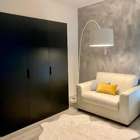 Carlotta Villa Salionze