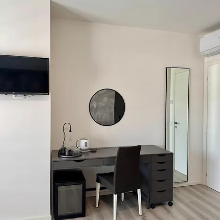 Carlotta Villa Salionze